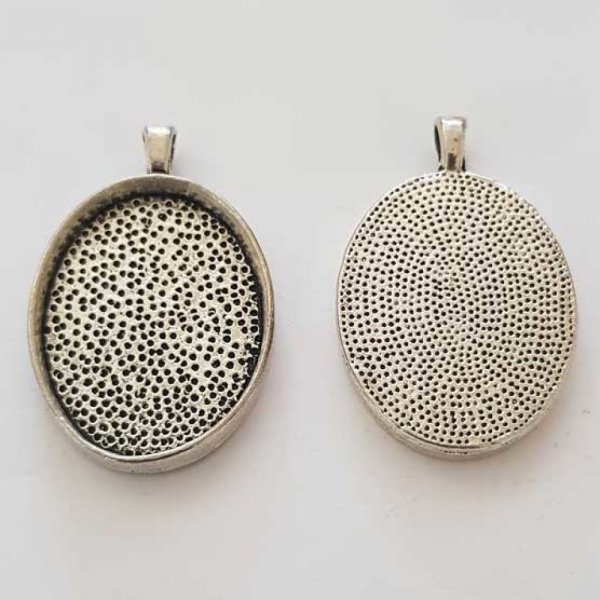 Support cabochon Ovale de 30 X 22 mm Argent N&deg;01