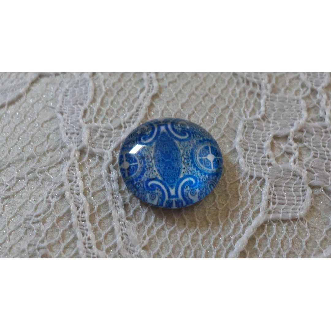 round glass cabochon 12mm blue flower 039 