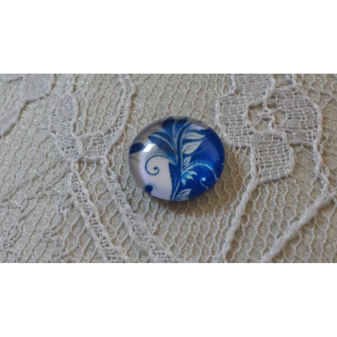 round glass cabochon 12mm blue flower 033 