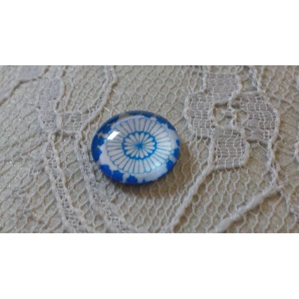 round glass cabochon 12mm blue flower 032 