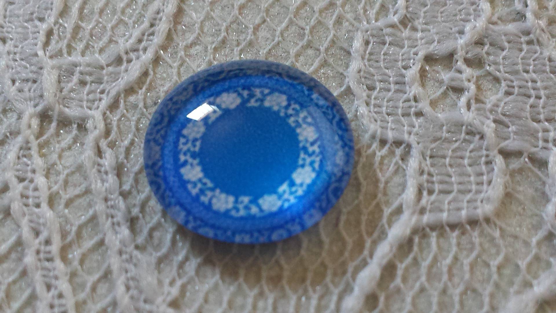 round glass cabochon 12mm blue flower 027 