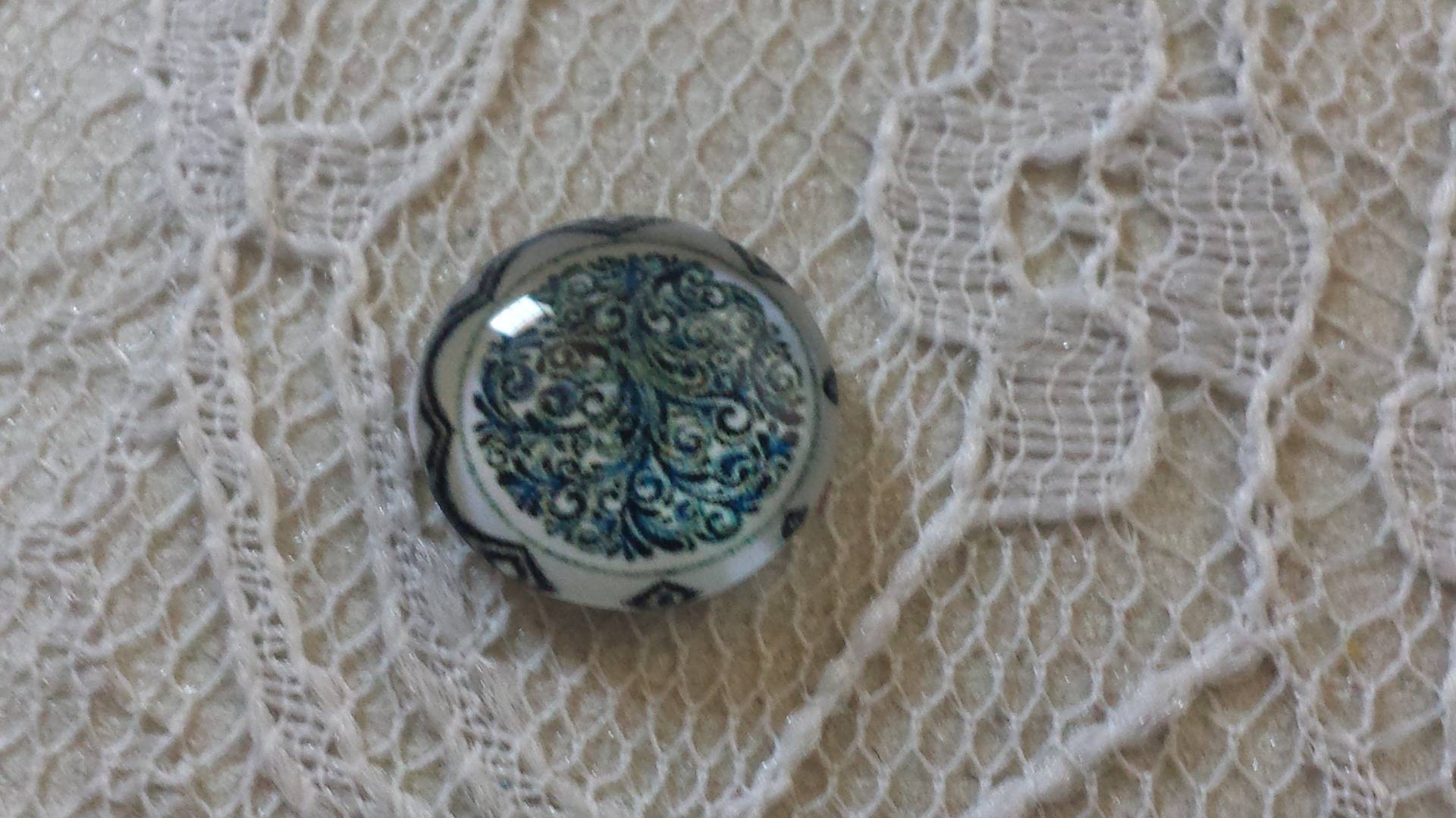 round glass cabochon 12mm blue flower 025 