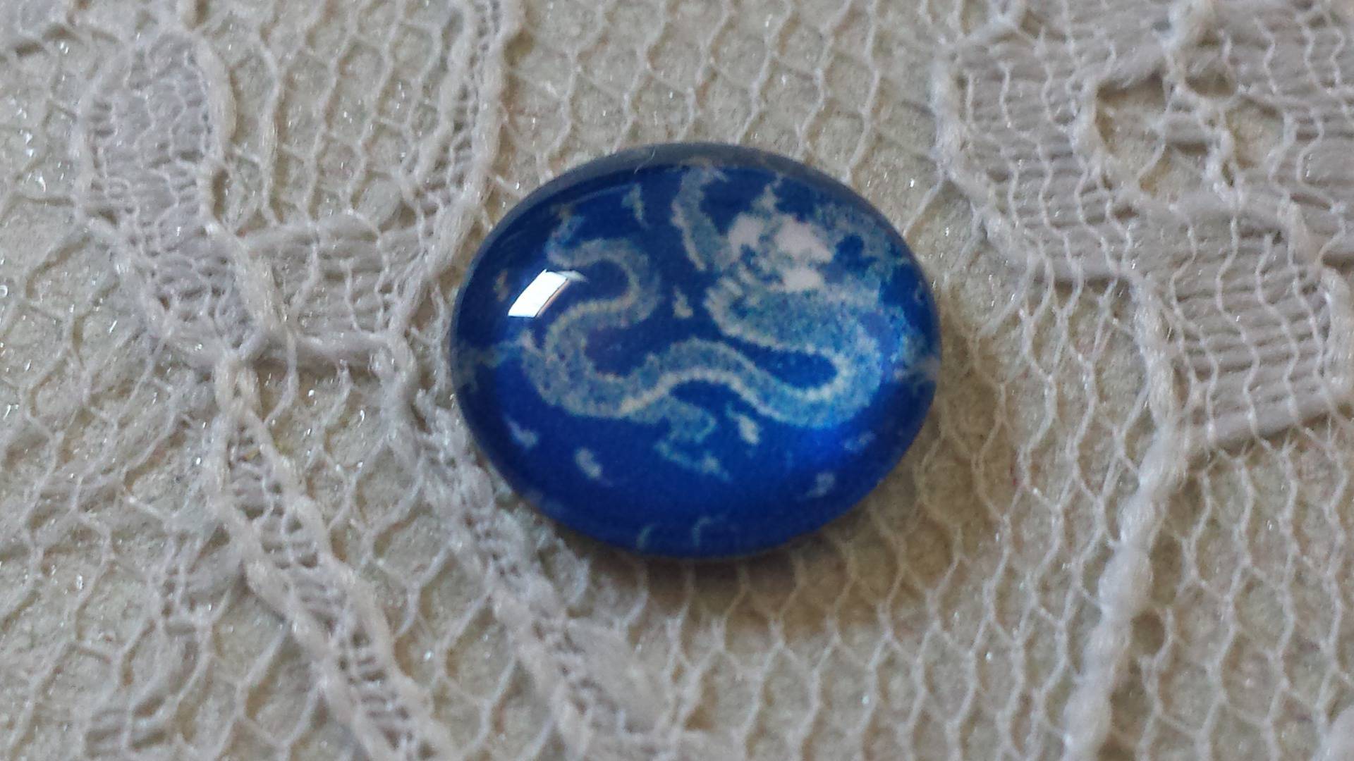 round glass cabochon 12mm blue flower 022 