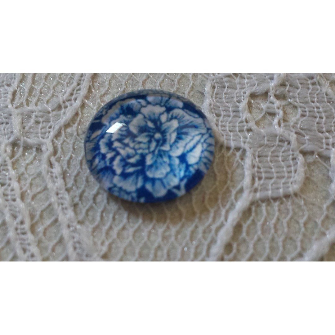 round glass cabochon 12mm blue flower 019 