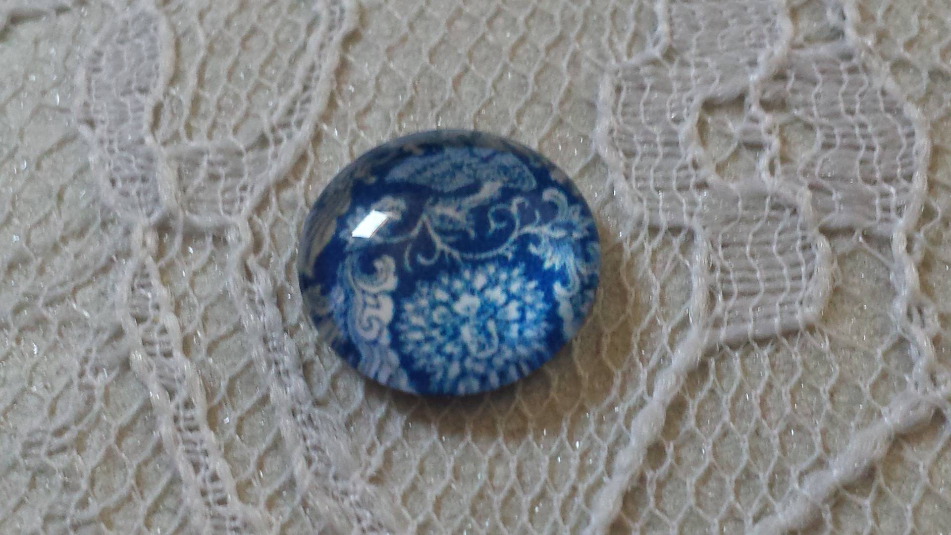 round glass cabochon 12mm blue flower 013 