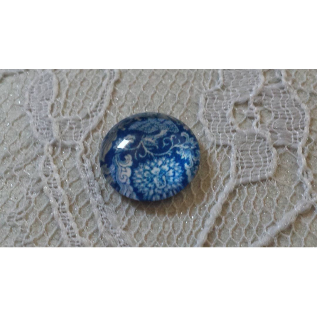 round glass cabochon 12mm blue flower 013 