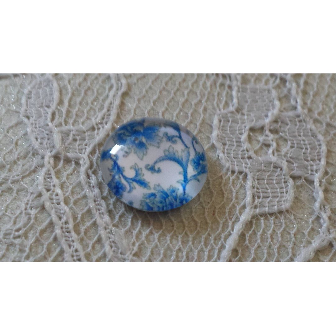 round glass cabochon 12mm blue flower 012 