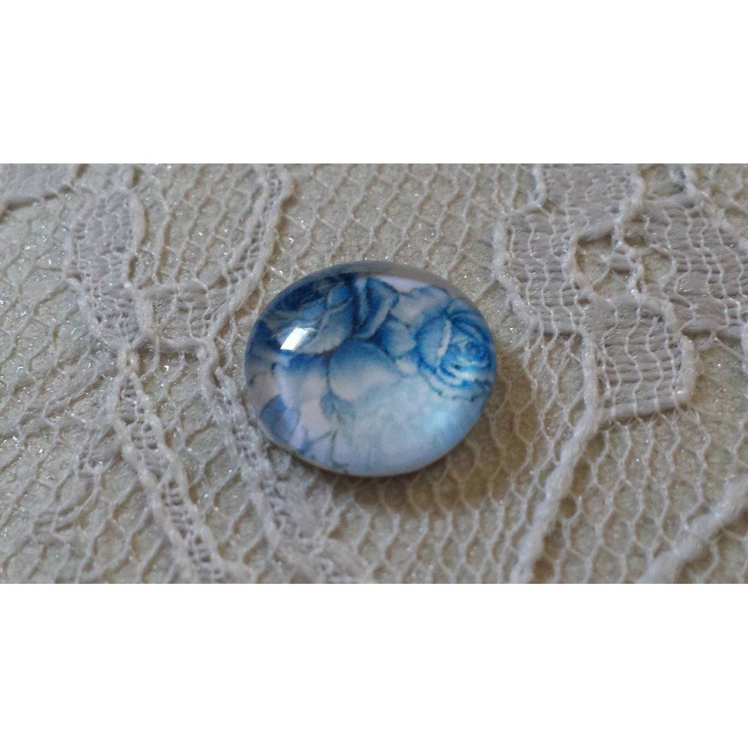 round glass cabochon 12mm blue flower 010 