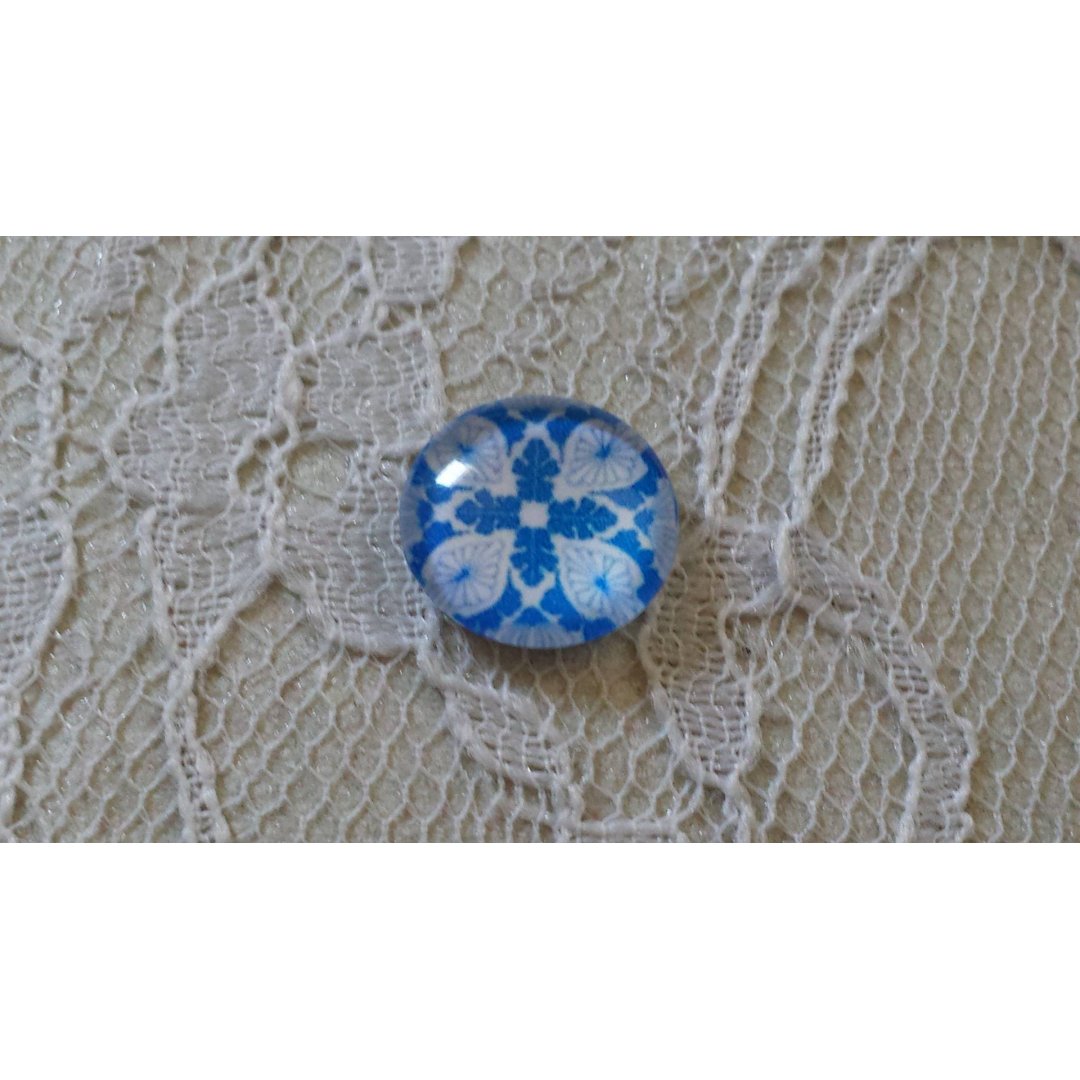 round glass cabochon 12mm blue flower 005 