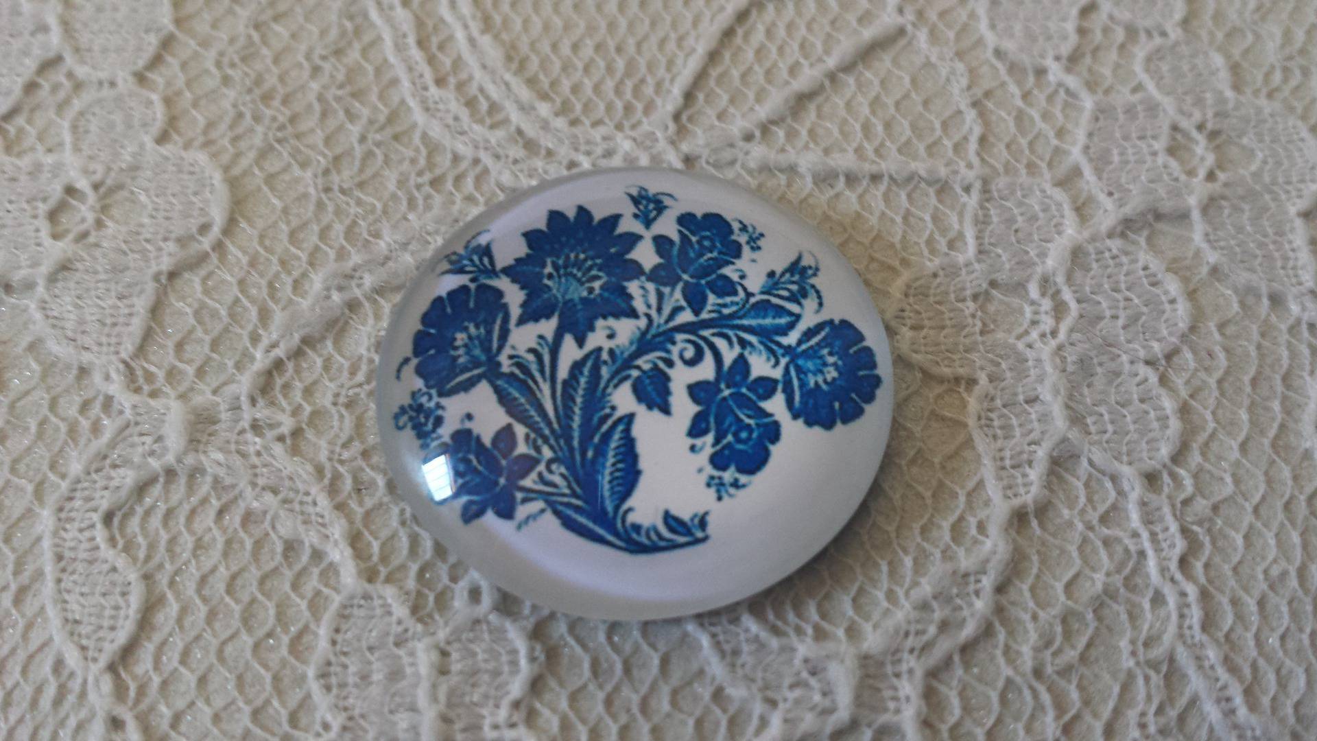 round glass cabochon 25mm flower 022 