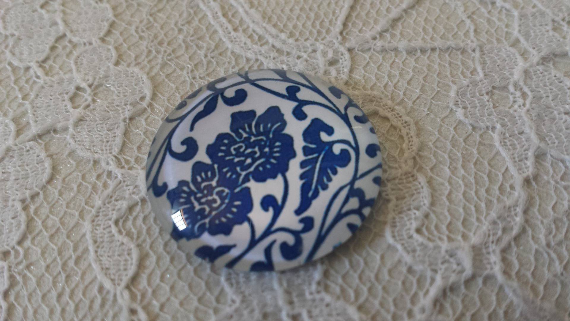 round glass cabochon 25mm flower 020 