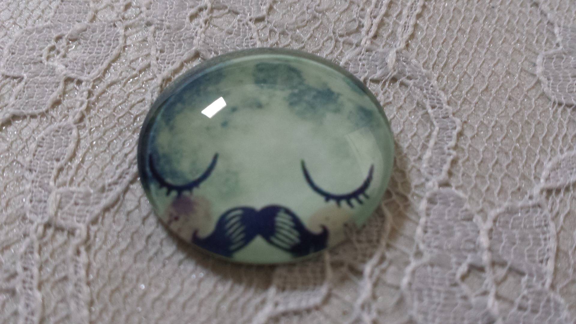 round glass cabochon 25mm mustache 025 