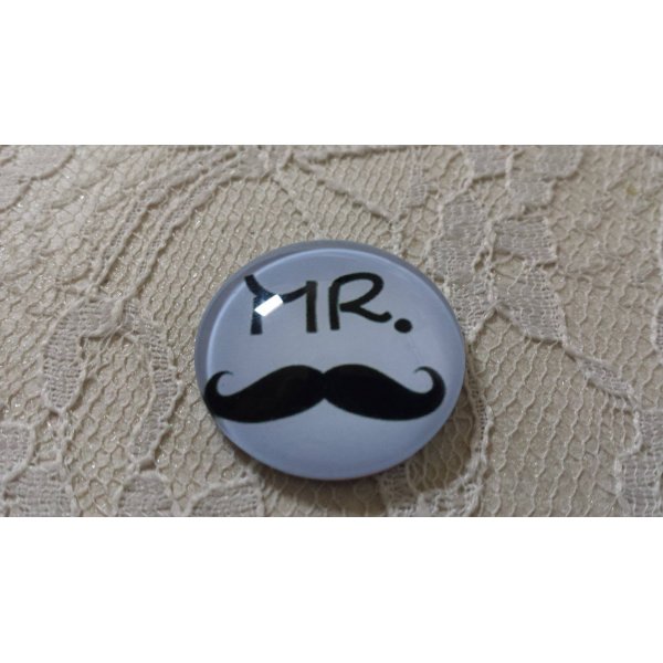 round glass cabochon 25mm moustache 004 