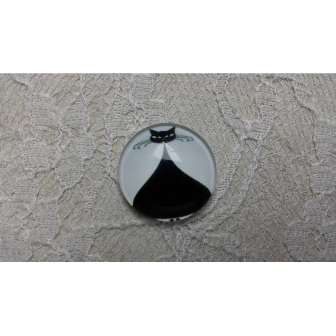 round glass cabochon 25mm cat 010 