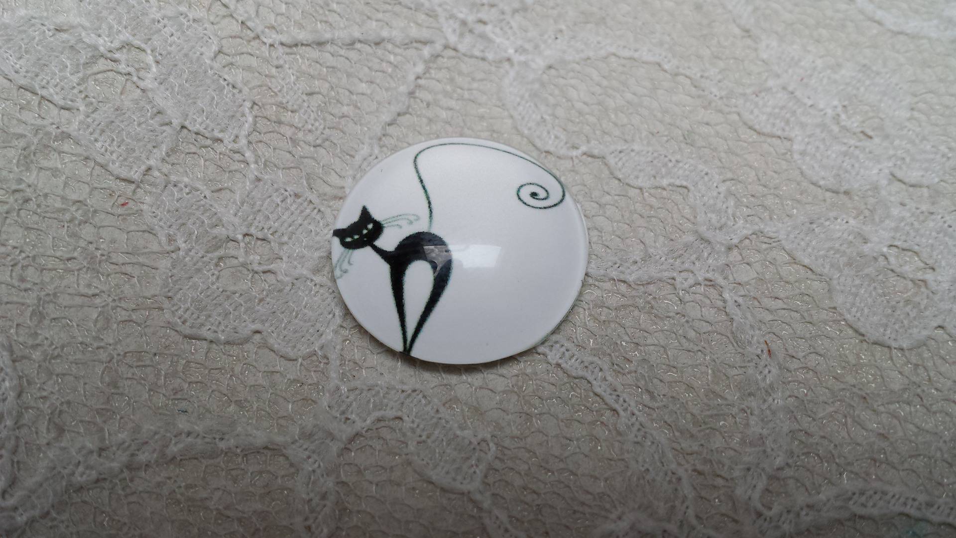 round glass cabochon 25mm cat 006 