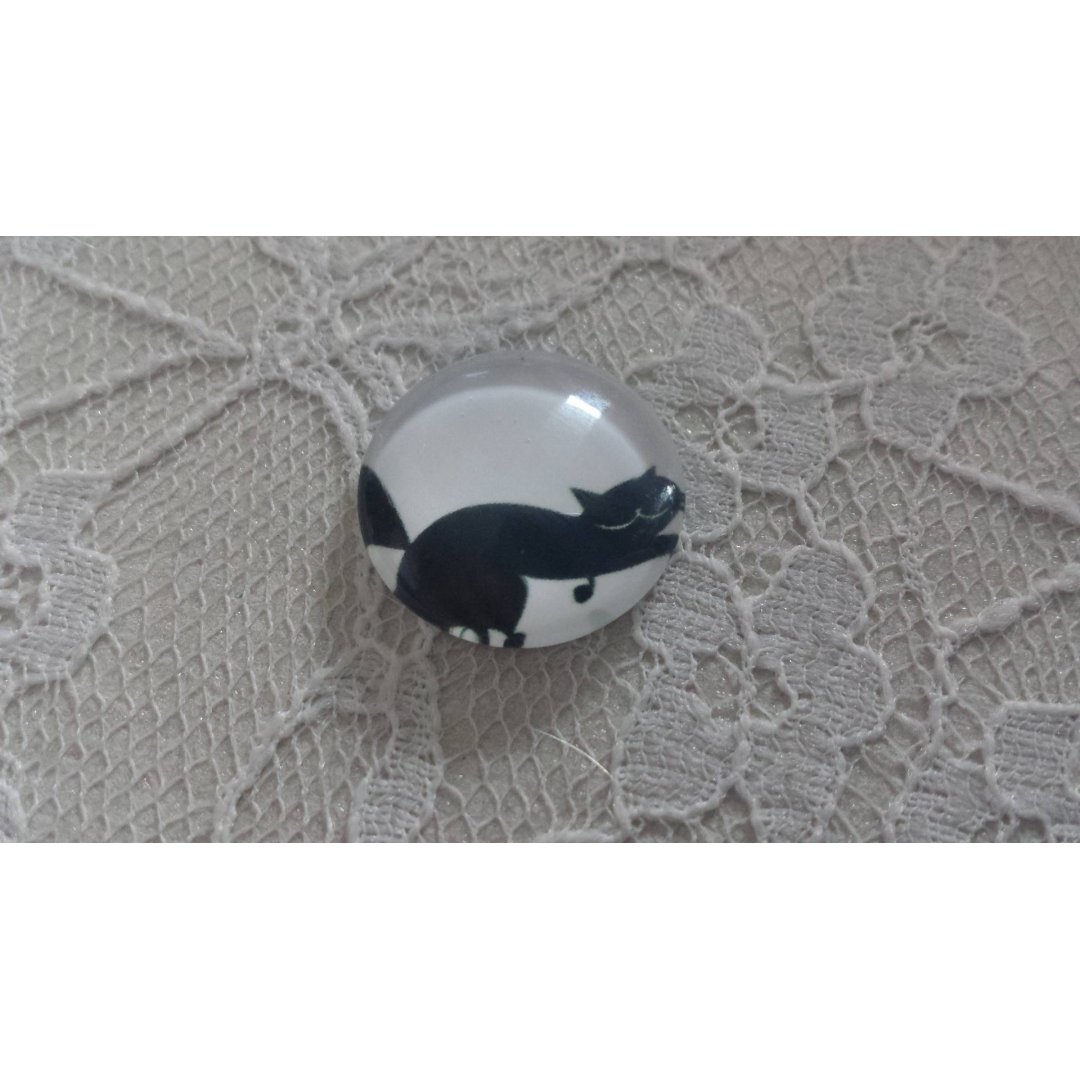 round glass cabochon 25mm cat 003 