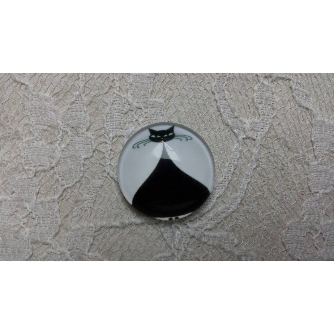 round glass cabochon 20mm cat 010 