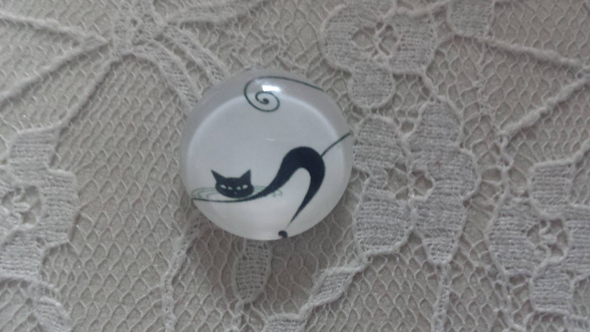 round glass cabochon 20mm cat 001 