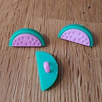 Fancy watermelon patterned button for children N° 06 purple