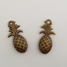 Pineapple charm N°01