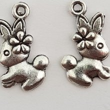 Rabbit charm N°01