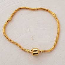 European gold clip bracelet