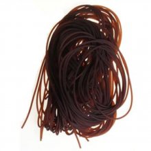 1 meter of 1.5 mm Caramel PVC wire.