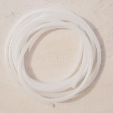1 meter of hollow pvc cord of 2 mm White.