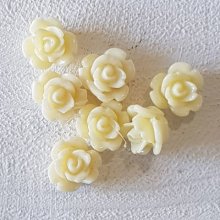 Synthetic Flower 09 mm N°01-02 Ivory