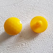 Fancy buttons, children, babies Flat faceted pattern N°05-01 Yellow