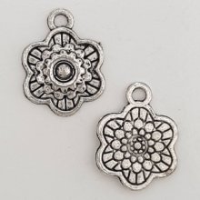 Flower charm Metal N°047 Silver