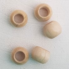 5 Wooden Beads Round 14/11 mm Beige