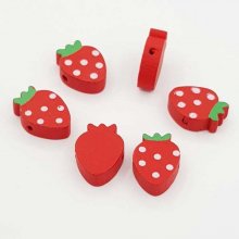 Wooden bead strawberry shape red N°01-06