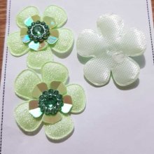 Set of 3 flowers 5 petals Green Fabrics