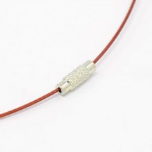 1 necklace rigid cabled wire dark red clasp to screw N°01