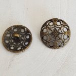 18mm Round No. 16 Gold Button