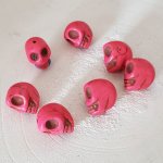 Lot 11 Howlite Tinted Skulls 18 mm
