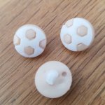 Fancy button with patterns for children football N°05 beige