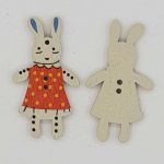 Wooden button red rabbit N°01-01