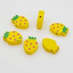 Wooden bead strawberry shape yellow N°01-03