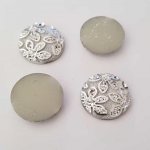 Cabochons N°02 motif fleur résine 20 mm