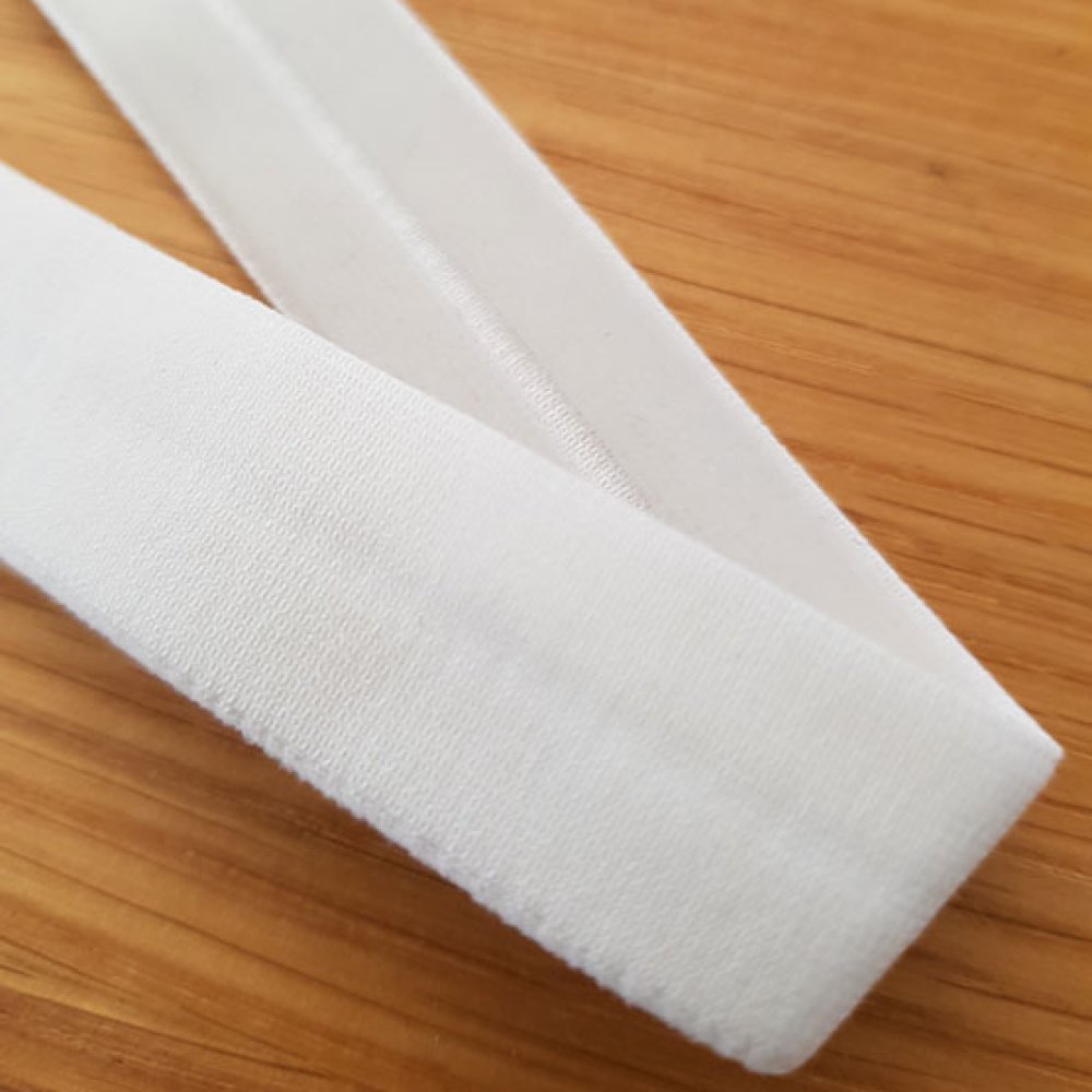 Fancy white elastic 17 mm 02