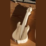 Electric guitar 15 cm in birch wood to hang in the tree