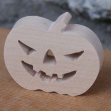 Halloween pumpkin figurine in wood to paint