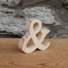 sign and, ampersand 5 cm in wood to pose