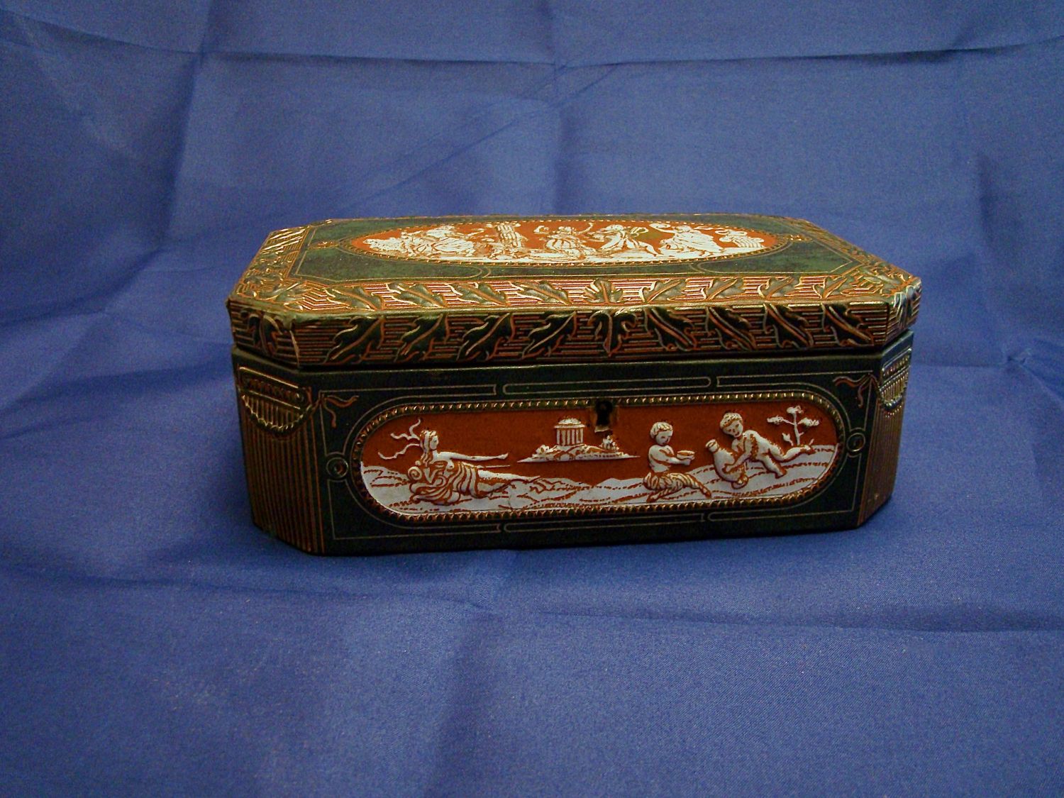 Vintage Jewelry Box with lock