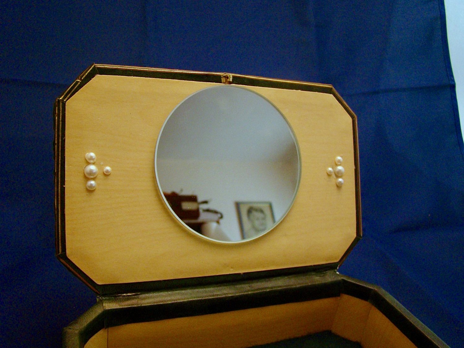 Vintage Jewelry Box with lock