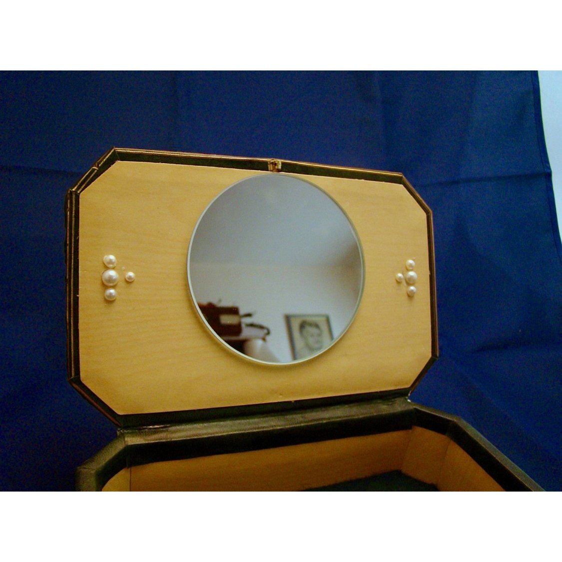 Vintage Jewelry Box with lock