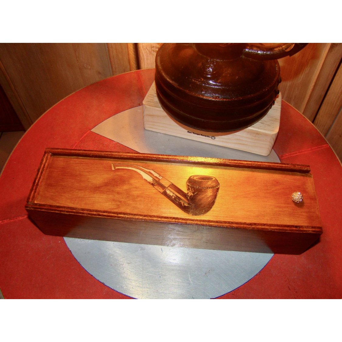 Vintage pipe box with pipe