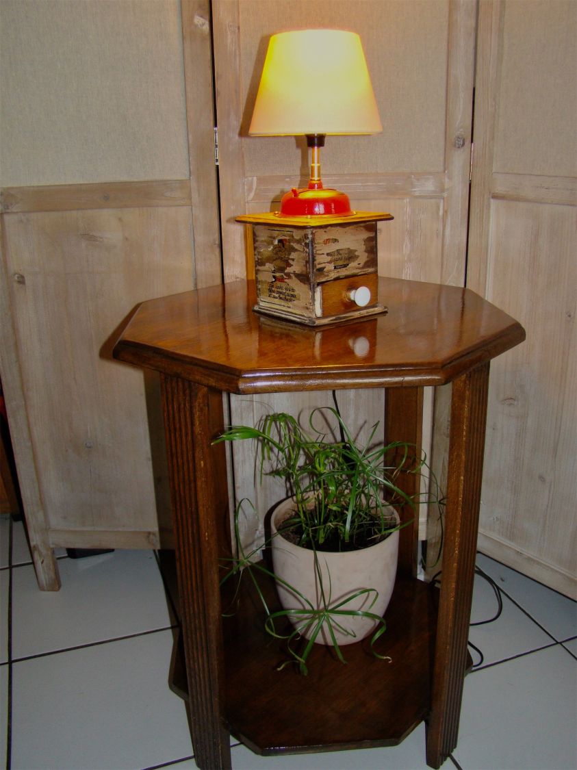 Old red coffee grinder lamp 